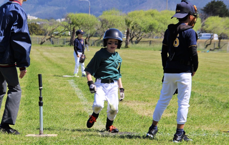 Pee Wee team action photo 4